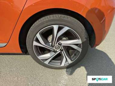 RENAULT Clio Essence