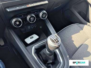 RENAULT Clio Essence