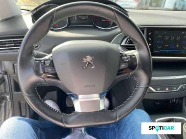 Peugeot 308 (2) Essence