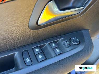Peugeot 208 (2) Essence