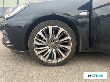 Opel Astra (5) Essence