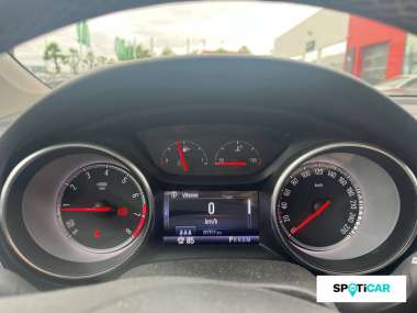 Opel Astra (5) Essence